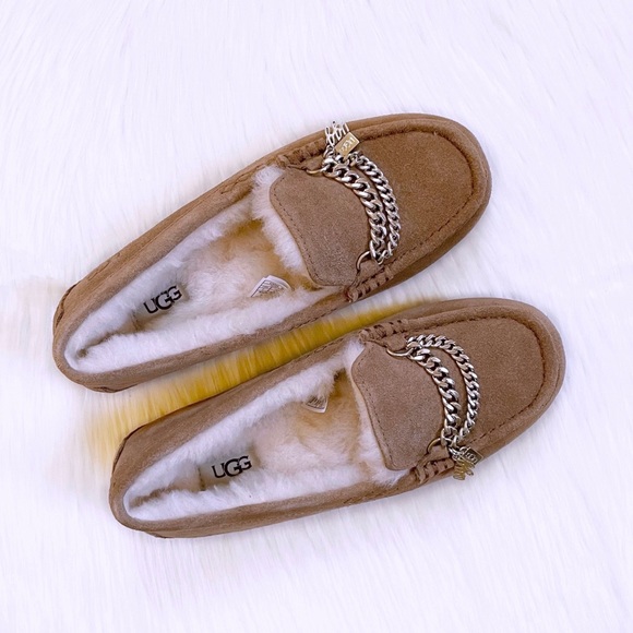 UGG Women’s Ansley Chain Chestnut Suede Slippers - Picture 5 of 8